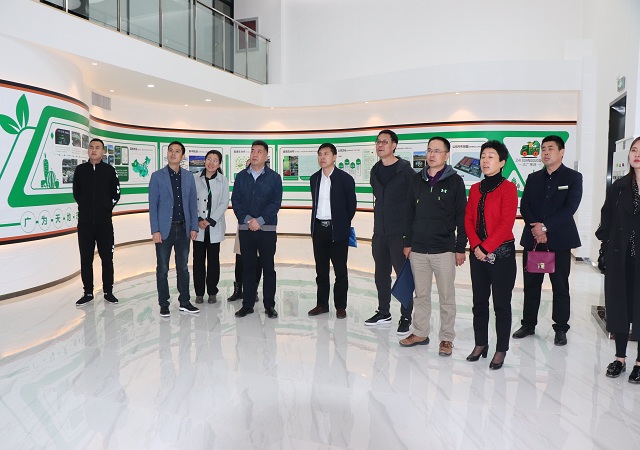 扶貧路上，還需龍頭企業“四兩撥千斤”